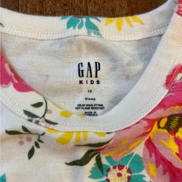GAP size 12 pjs - Picture 2 of 2